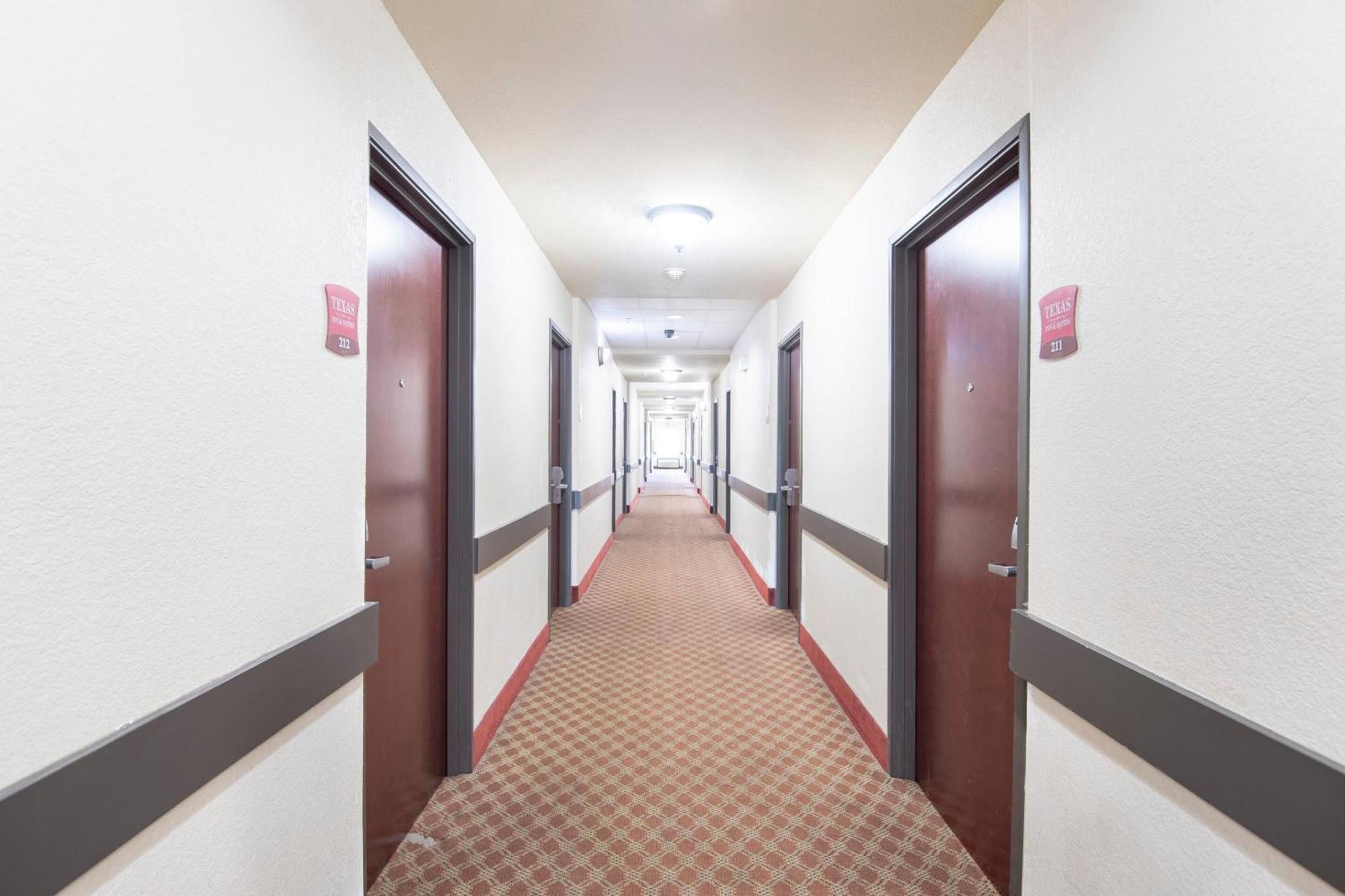 Oyo Townhouse Clute Lake Jackson Екстер'єр фото